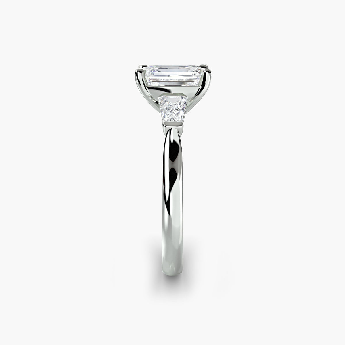 Bague Trois Pierres avec Baguettes Latérales 2 ct