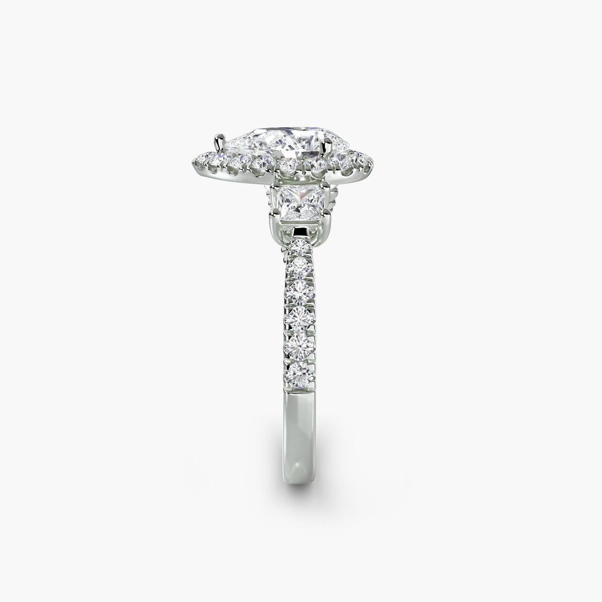 Bague Trois Pierres avec Halo 2 ct