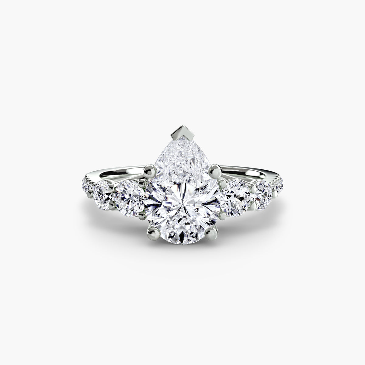 Bague Cinq Pierres avec Anneau Pavé