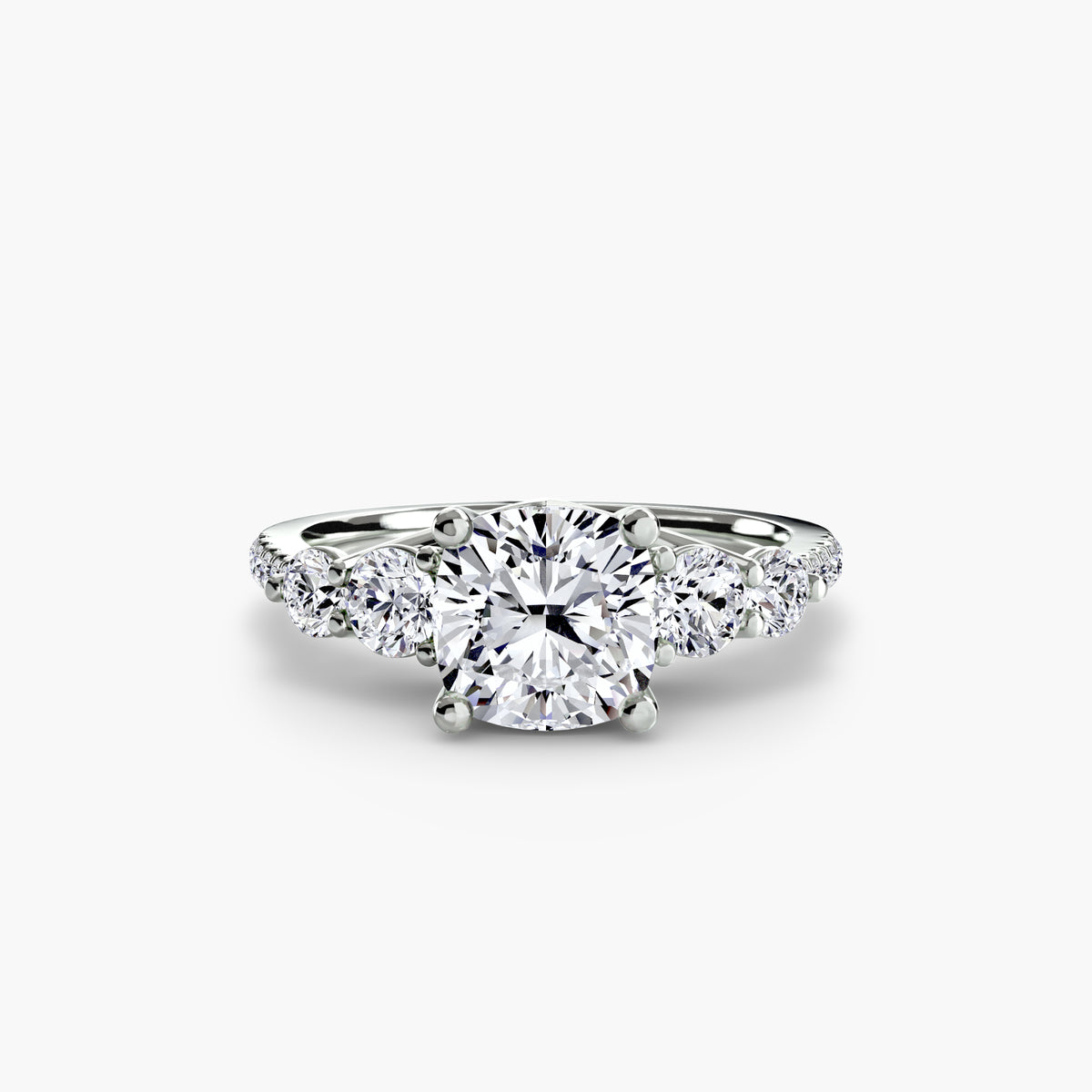 Bague Cinq Pierres avec Anneau Pavé