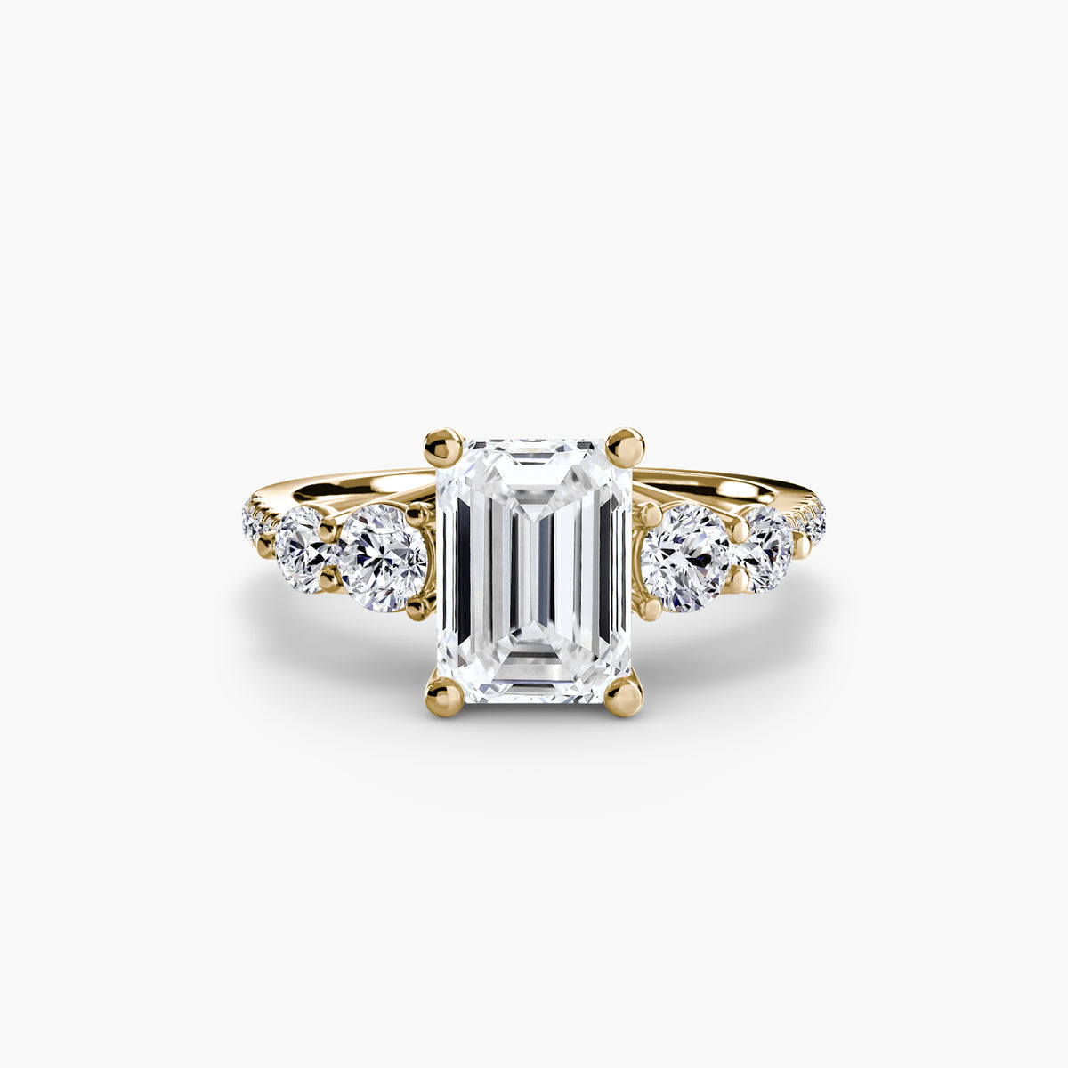 Bague Cinq Pierres avec Anneau Pavé