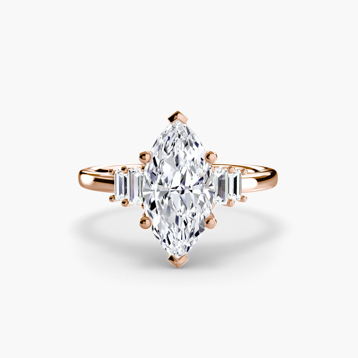 Bague Solitaire à Accents Baguettes